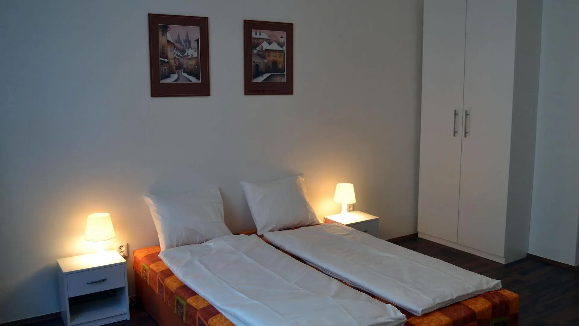 Jezerka Apartments Praga Czechy