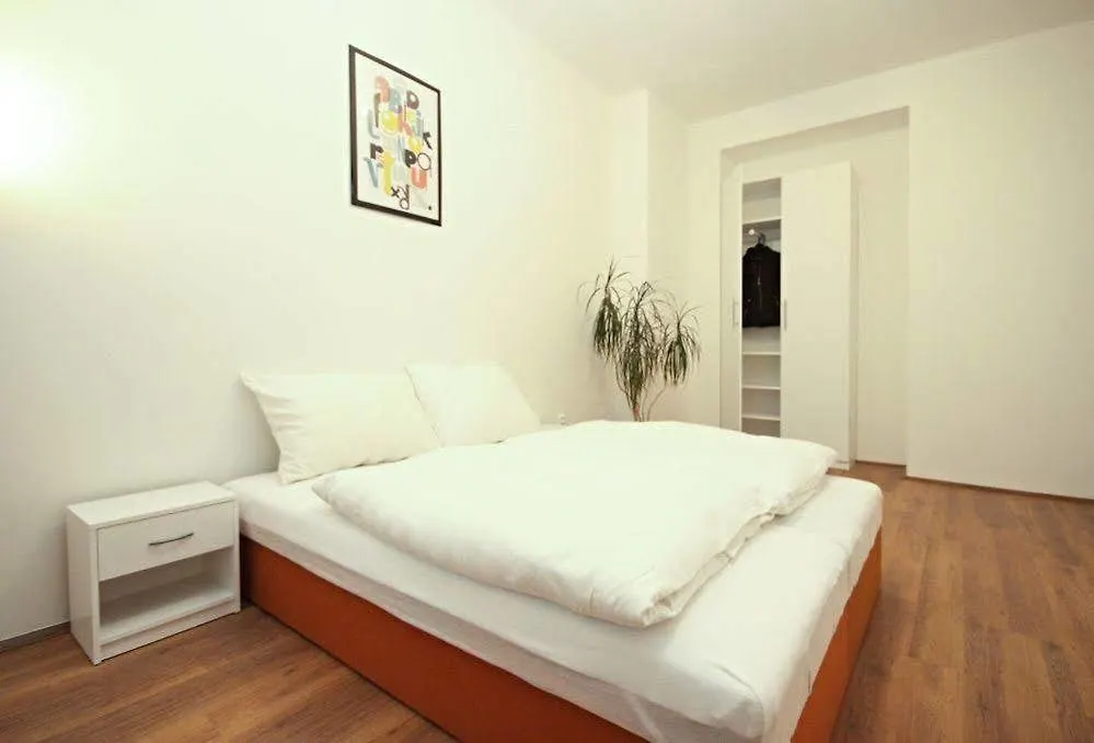 Jezerka Apartments Praga 0*,