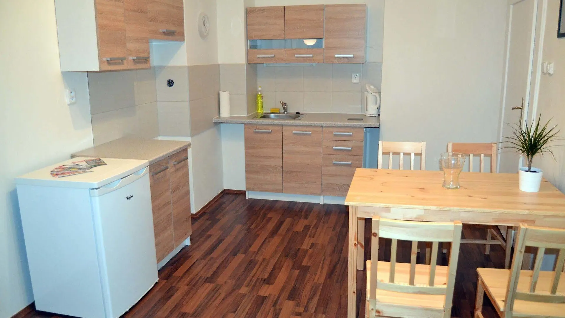 Jezerka Apartments Praga 0*,